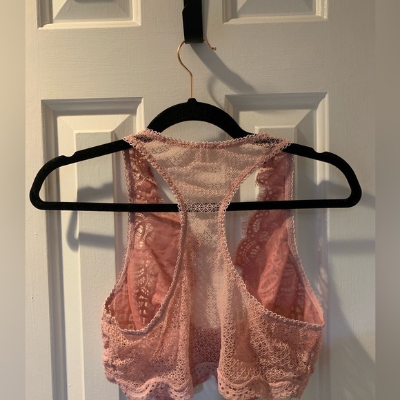 𝅺victoria’s Secret Lace Racerback Bralette - Picture 2 of 3